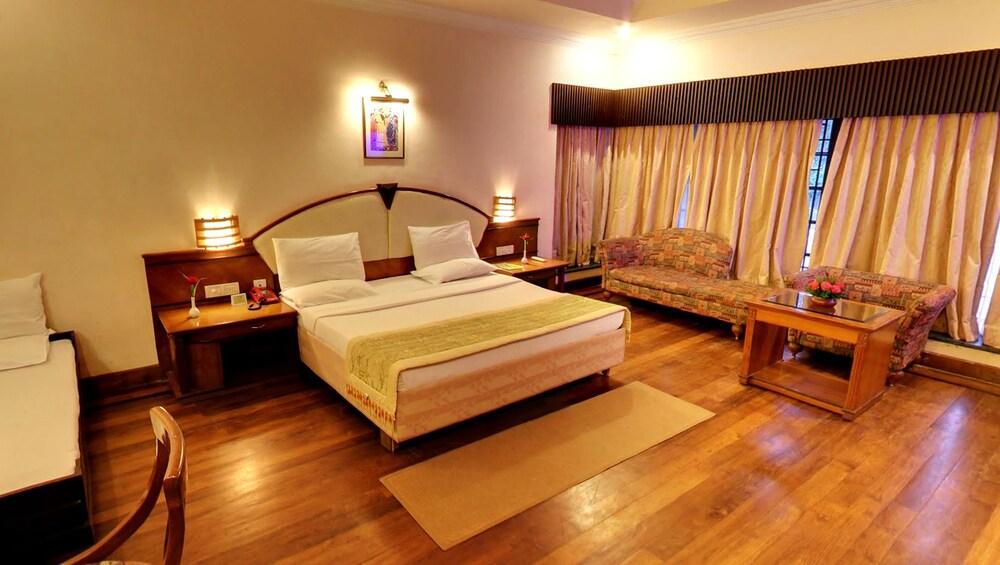 Aranya Nivas Hotell Thekkady Eksteriør bilde